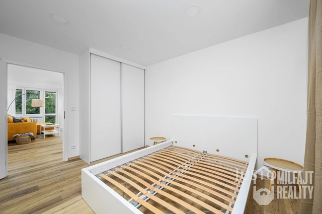 Pronájem 3+1 65 m² + balkón 2 m²
