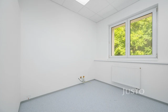 Pronájem kanceláří 30 m²