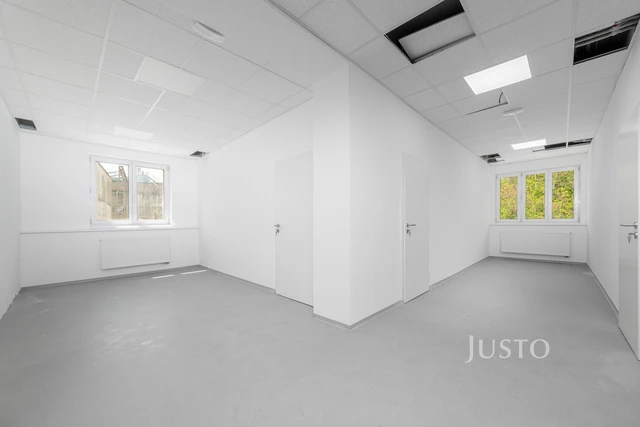 Pronájem kanceláří 30 m²
