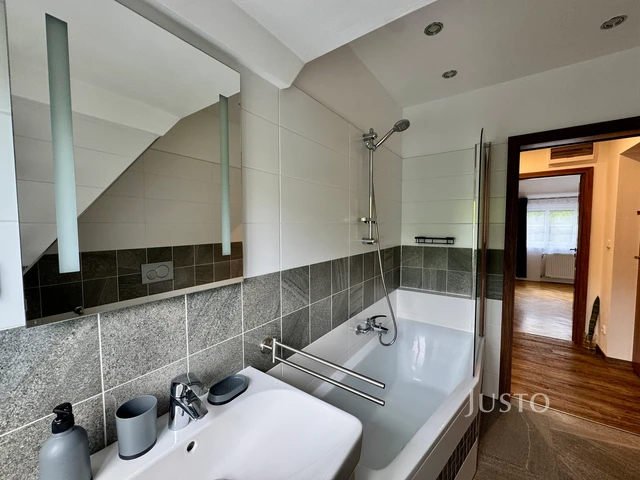 Pronájem 2+1 45 m² + parkování