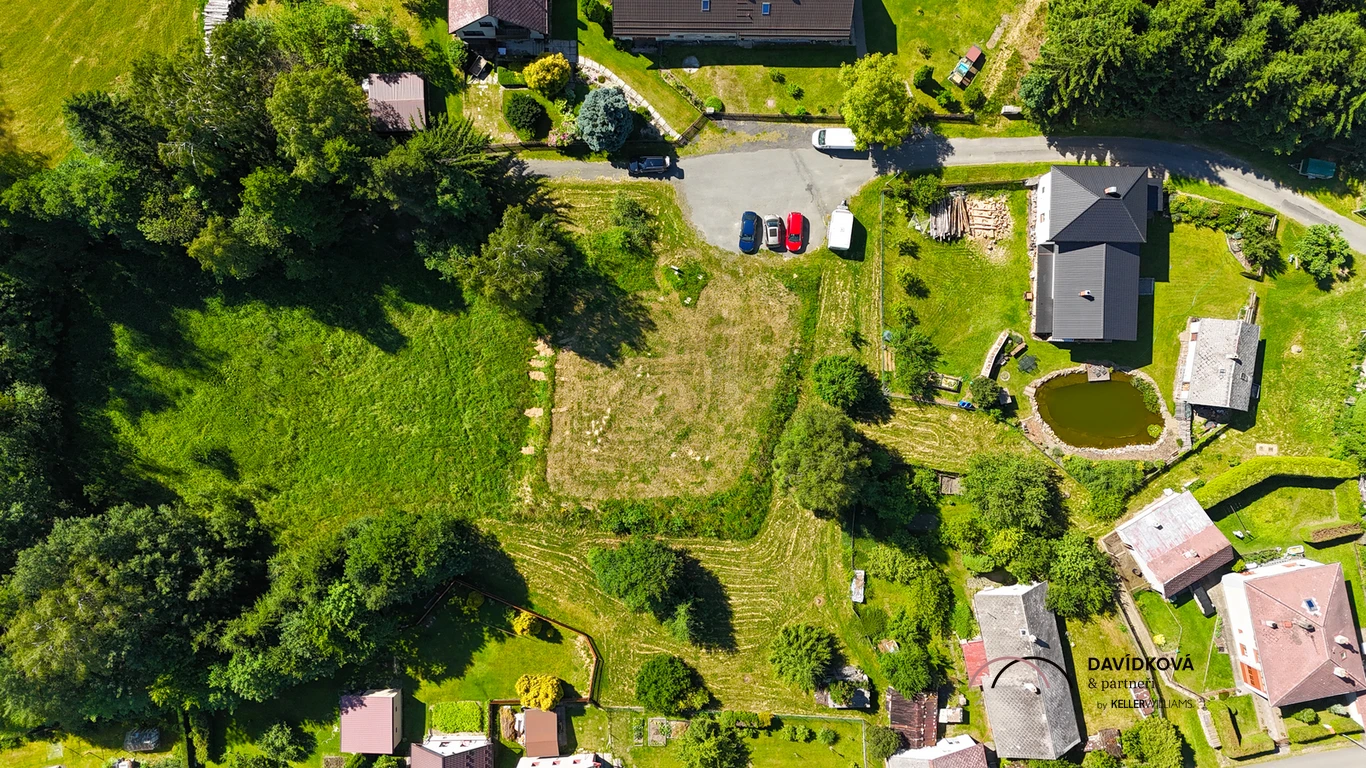 Prodej stavebního pozemku 980 m2 v klidné části obce Benátky - Ždírec nad Doubravou — fotografie 8