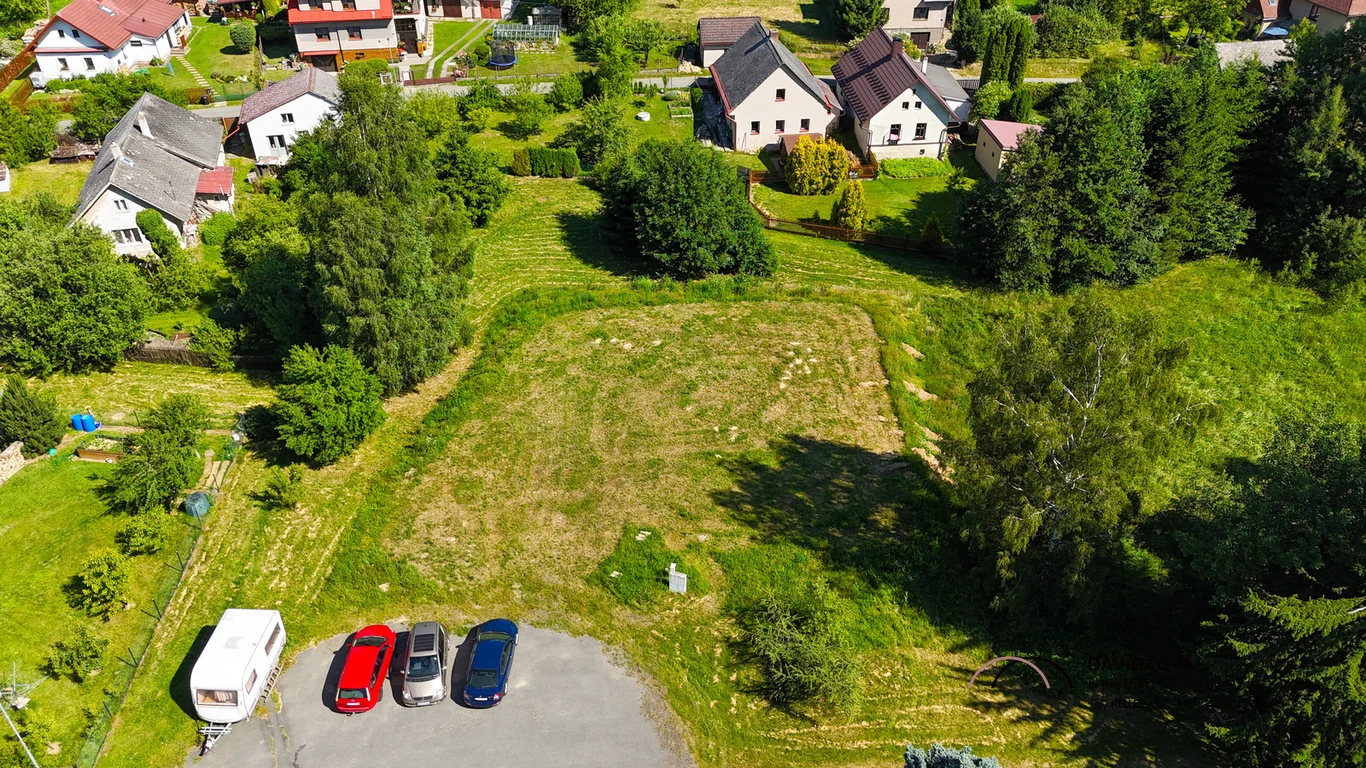 Prodej stavebního pozemku 980 m2 v klidné části obce Benátky - Ždírec nad Doubravou — fotografie 7