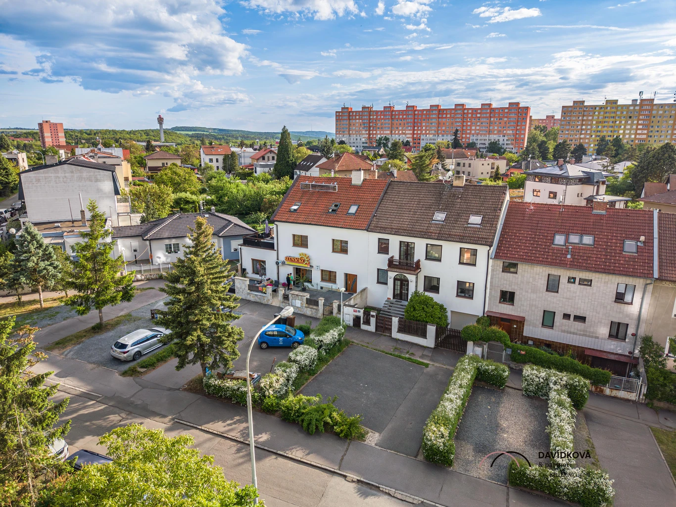 Prodej vícegeneračního domu 340 m² s pozemkem 422 m² + terasa + balkón — Praha 4 – Kamýk
