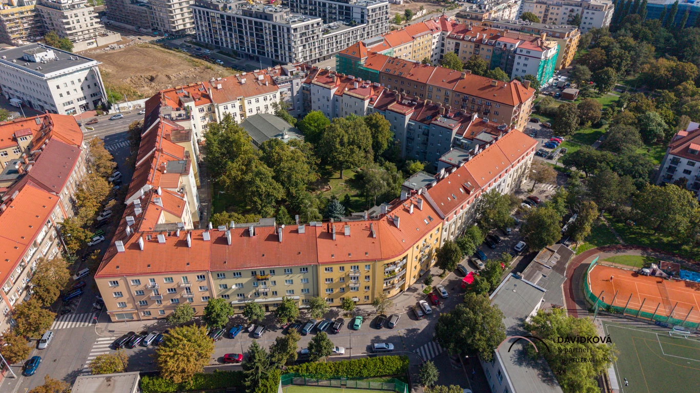 Prodej bytu 1+kk 33 m², sklep, OV, Praha 9 - Vysočany, Zákostelní ul. — Praha 9 – Vysočany