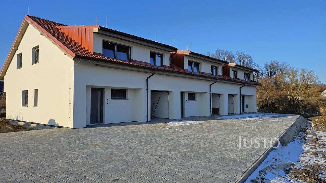 Prodej rodinného domu 174 m² s pozemkem 527 m² + terasa