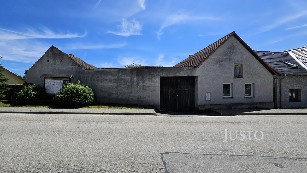 Prodej rodinného domu 174 m² s pozemkem 963 m²