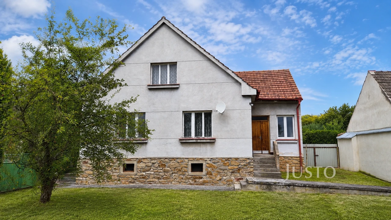 Prodej rodinného domu 514 m² s pozemkem 5 451 m²