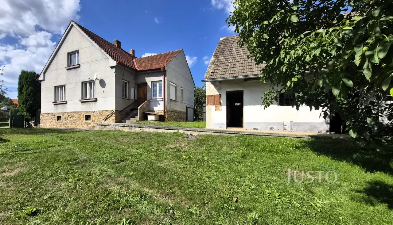 Prodej rodinného domu 514 m² s pozemkem 5 451 m²