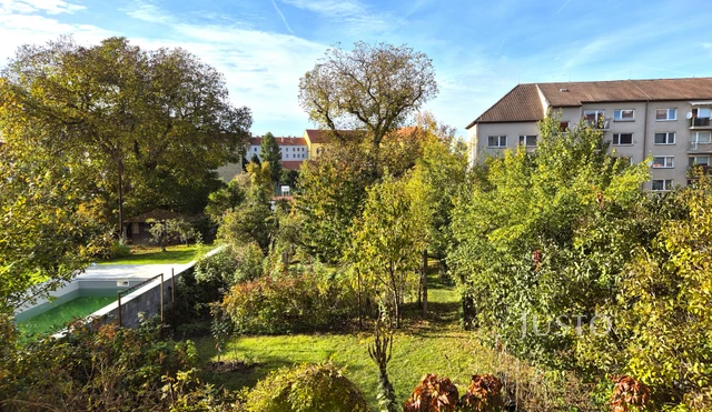 Prodej vícegeneračního domu 454 m² s pozemkem 1145 m² + balkón