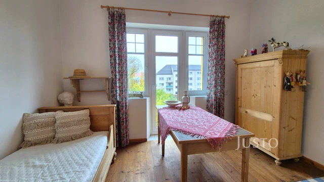 Prodej vícegeneračního domu 454 m² s pozemkem 1145 m² + balkón