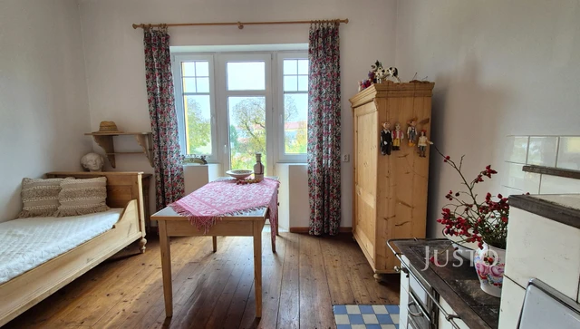 Prodej vícegeneračního domu 454 m² s pozemkem 1145 m² + balkón