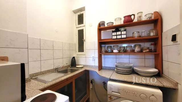 Prodej vícegeneračního domu 454 m² s pozemkem 1145 m² + balkón