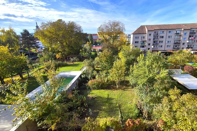 Prodej vícegeneračního domu 454 m² s pozemkem 1145 m² + balkón