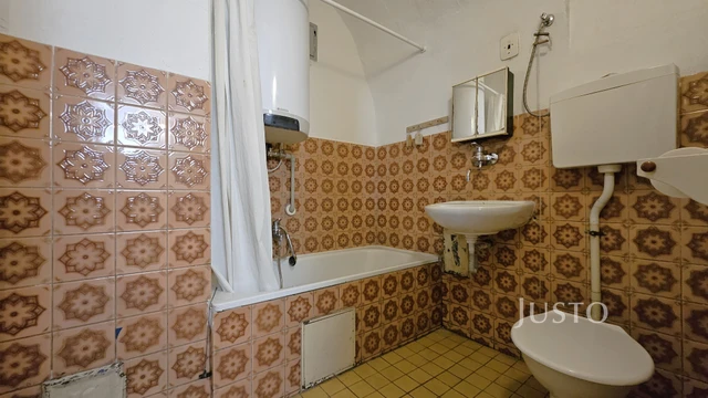 Prodej rodinného domu 64 m² s pozemkem 4501 m²