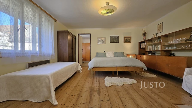 Prodej rodinného domu 64 m² s pozemkem 4501 m²