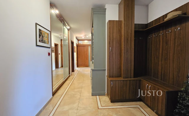 Prodej 5+kk, 182 m² + balkón 11 m²