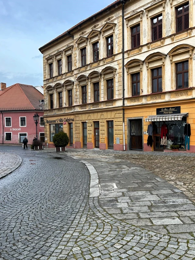 Pronájem obchodních prostor 60 m², Písek - Bakaláře