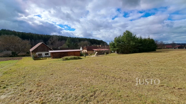 Prodej pozemku 800 m², Rastory