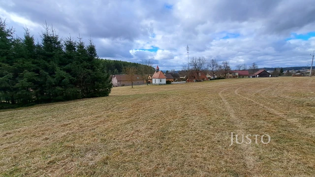 Prodej pozemku 800 m², Rastory
