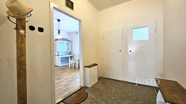 Prodej rodinného domu 160 m² s pozemkem 815 m²