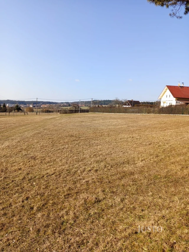 Prodej pozemku 800 m², Rastory