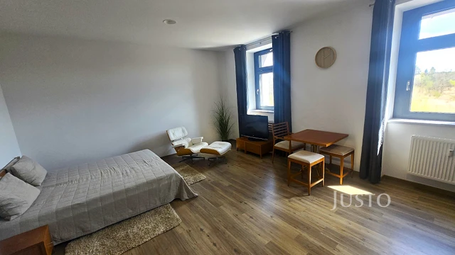 Pronájem 1+kk 40 m² + parkování, Písek - Vladislavova
