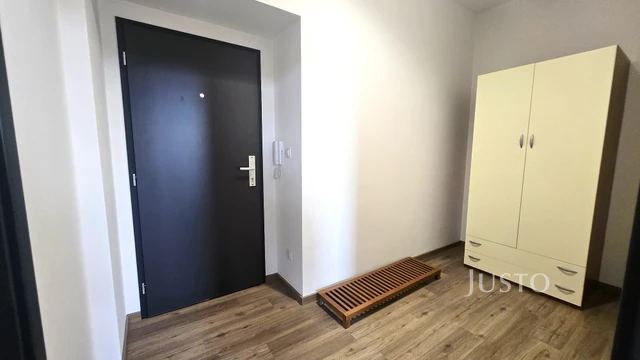 Pronájem 1+kk 40 m² + parkování, Písek - Vladislavova