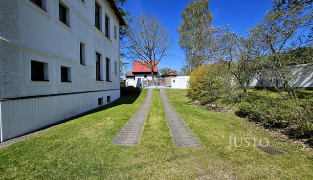 Prodej rodinného domu 257 m² s pozemkem 1742 m² + balkón 5 m²
