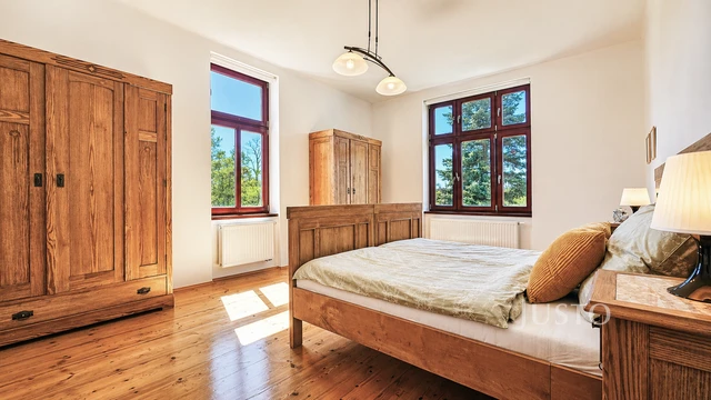 Prodej rodinného domu 257 m² s pozemkem 1742 m² + balkón 5 m²