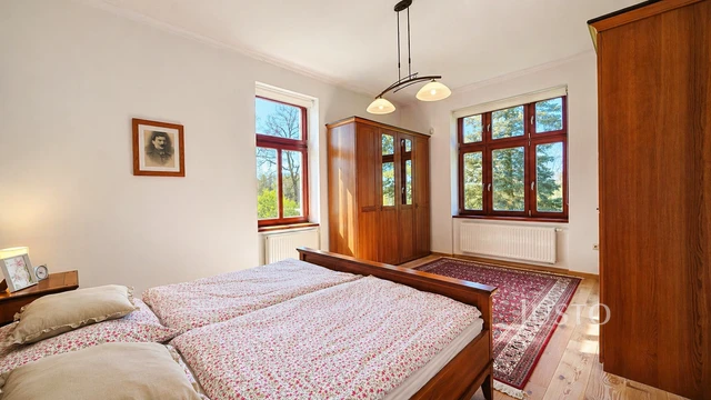 Prodej rodinného domu 257 m² s pozemkem 1742 m² + balkón 5 m²