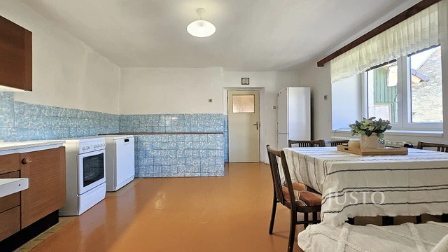 Prodej rodinného domu 141 m² s pozemkem 780 m², Jehnědno
