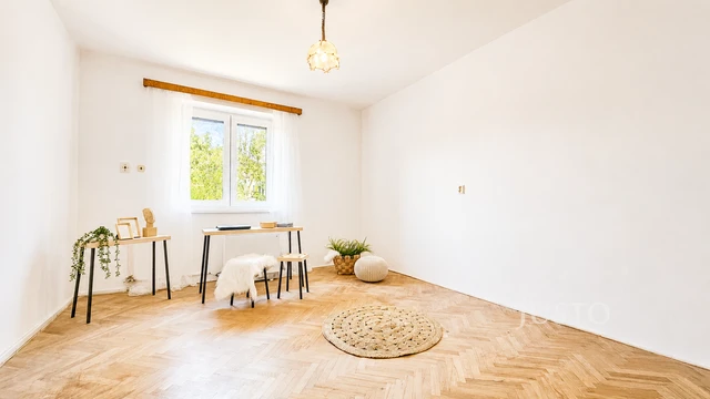 Prodej 3+1, 80 m² + balkón 5 m² + parkování