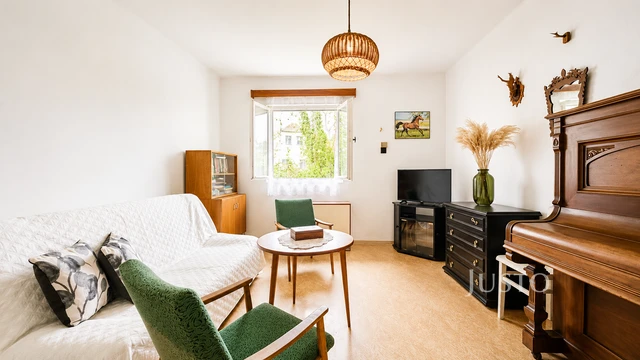 Prodej rodinného domu 118 m² s pozemkem 2 258 m²