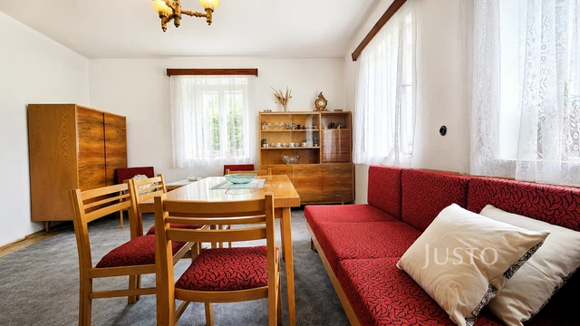 Prodej rodinného domu 118 m² s pozemkem 2 258 m²