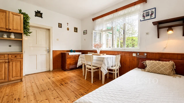 Prodej rodinného domu 118 m² s pozemkem 2 258 m²