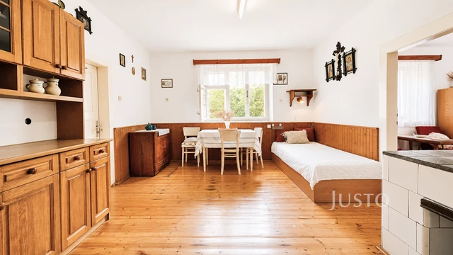 Prodej rodinného domu 118 m² s pozemkem 2 258 m²
