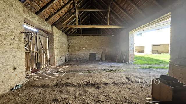 Prodej rodinného domu 180 m² s pozemkem 911 m²