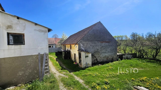 Prodej rodinného domu 180 m² s pozemkem 911 m²