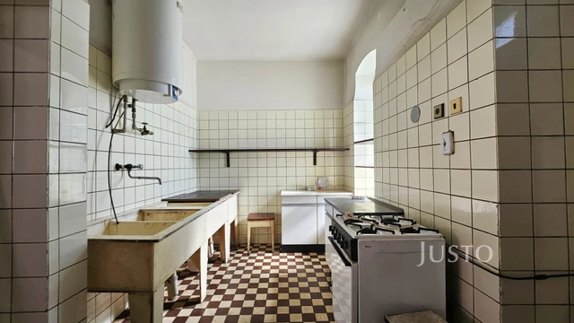 Prodej rodinného domu 180 m² s pozemkem 911 m²