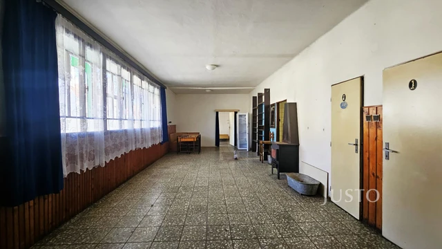 Prodej rodinného domu 180 m² s pozemkem 911 m²