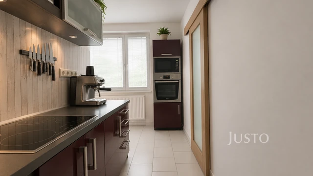 Prodej 3+1, 74 m² + balkón + jídelna, Strakonice - Sídliště 1. máje