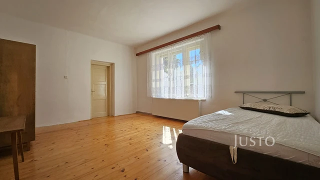 Prodej rodinného domu 156 m² s pozemkem 443 m²