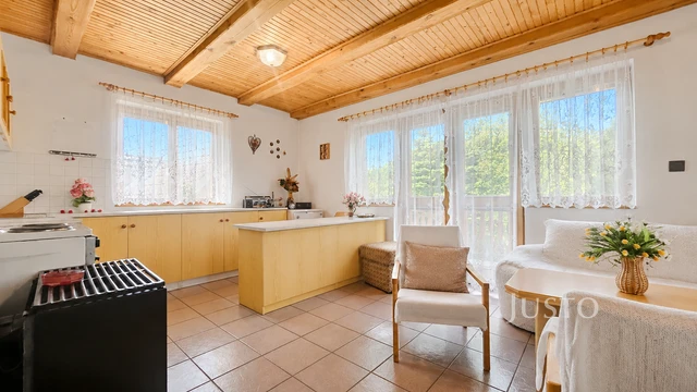 Prodej rodinného domu 100 m² s pozemkem 426 m² + terasa