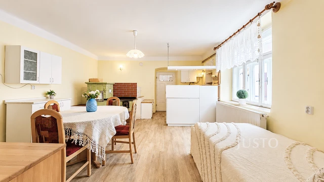 Prodej rodinného domu 156 m² s pozemkem 459 m²