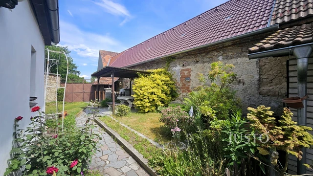 Prodej rodinného domu 156 m² s pozemkem 459 m²