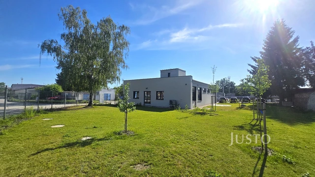 Pronájem 4+kk 85 m² + zahrada + terasa + parkování