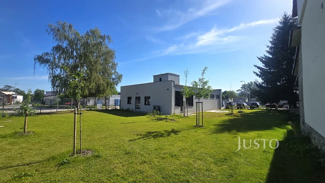 Pronájem 4+kk 85 m² + zahrada + terasa + parkování