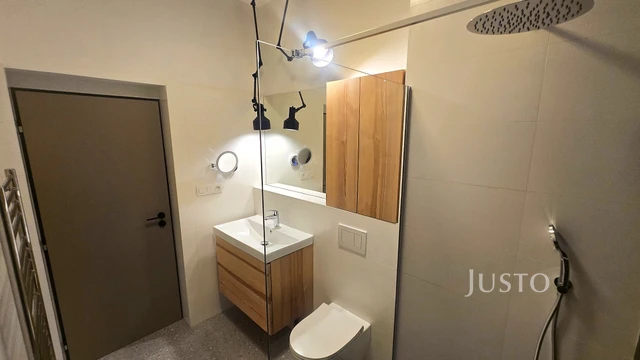 Pronájem 4+kk 85 m² + zahrada + terasa + parkování
