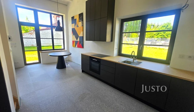 Pronájem 4+kk 85 m² + zahrada + terasa + parkování