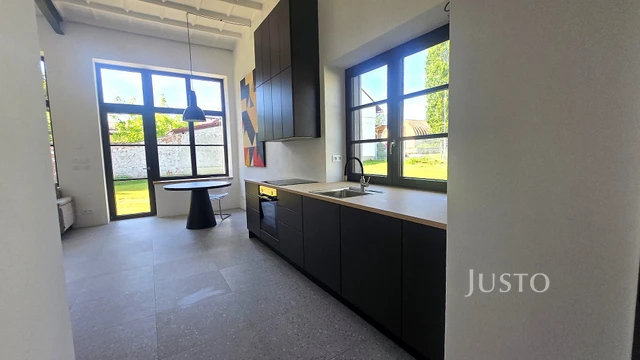 Pronájem 4+kk 85 m² + zahrada + terasa + parkování